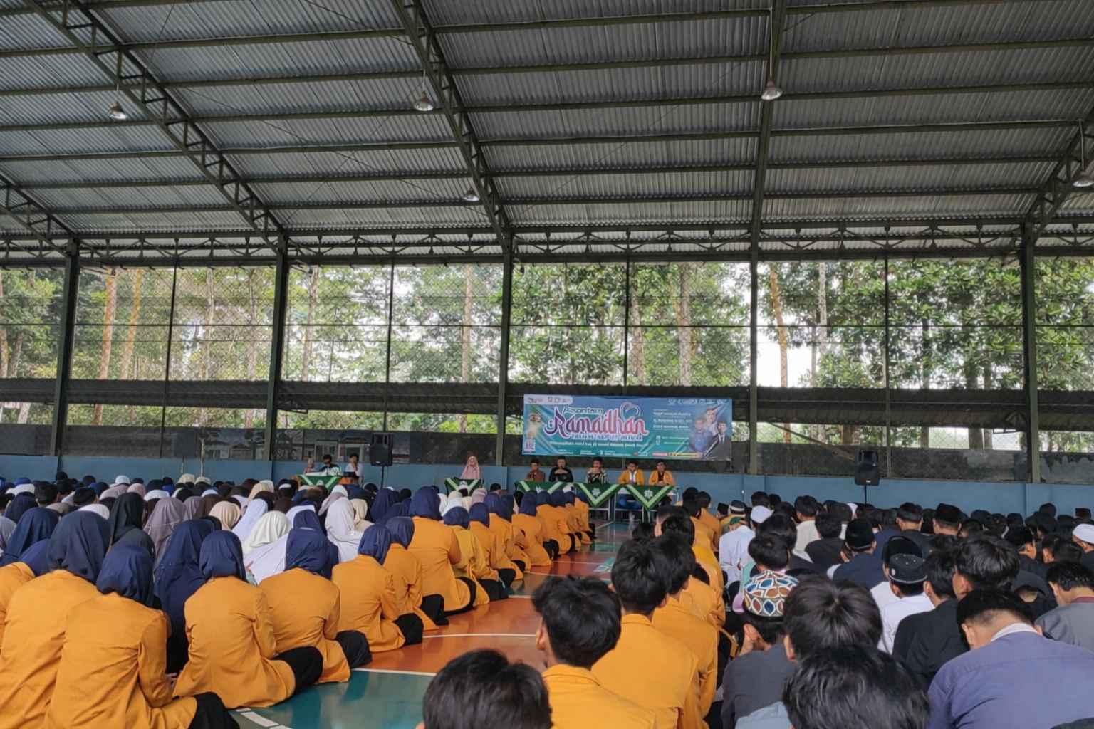 Menempa Karakter di Pesantren Ramadan SMP MuAD